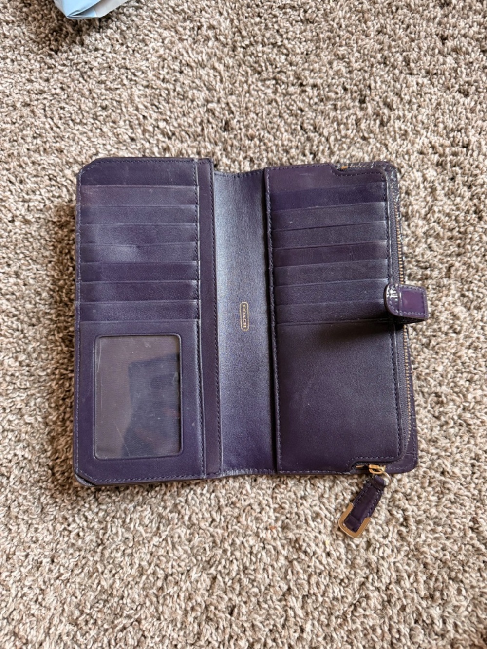 Authentic Coach Croc-Embossed Patent Leather Slim Bi-Fold Wallet - Picture 4 of 5